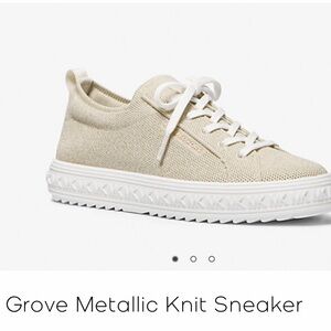 New🔥 Michael Kors
Grove Metallic Knit
Sneaker